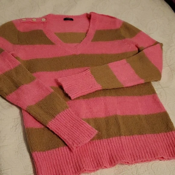 J.Crew Women's Sweater - Picture 6 of 13